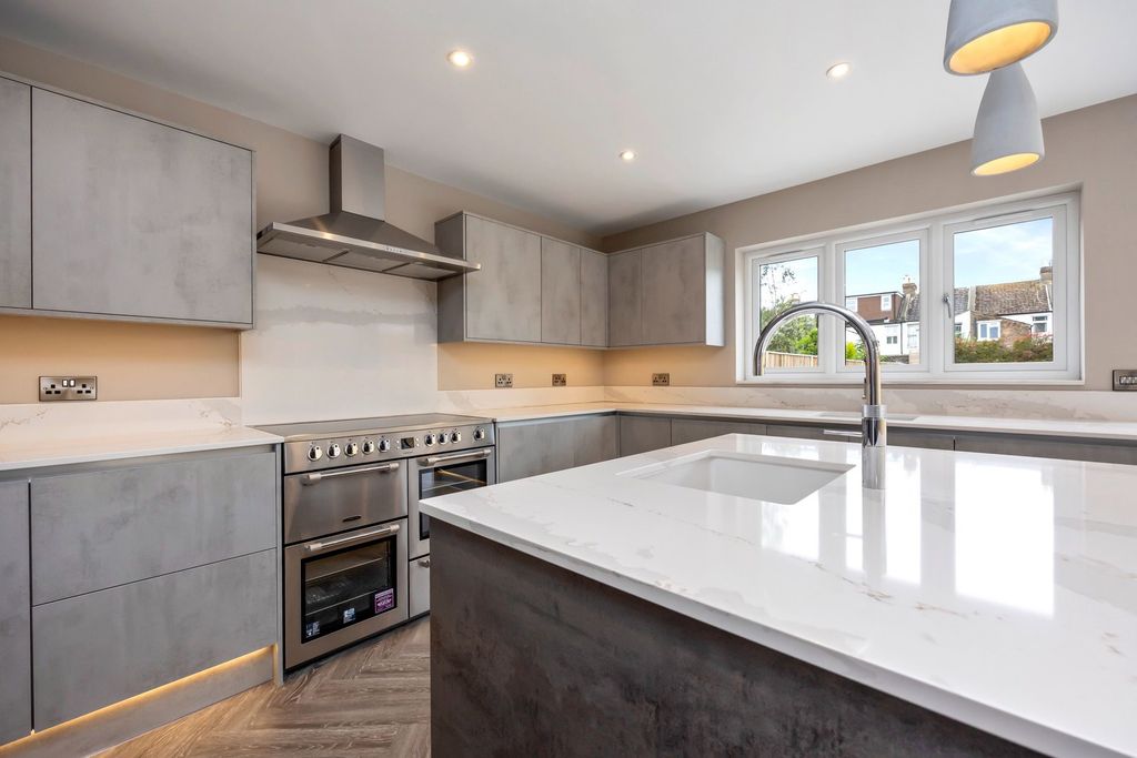 Additional image 5 of 5 bed detached house for saleHomefield Road, Worthing BN11