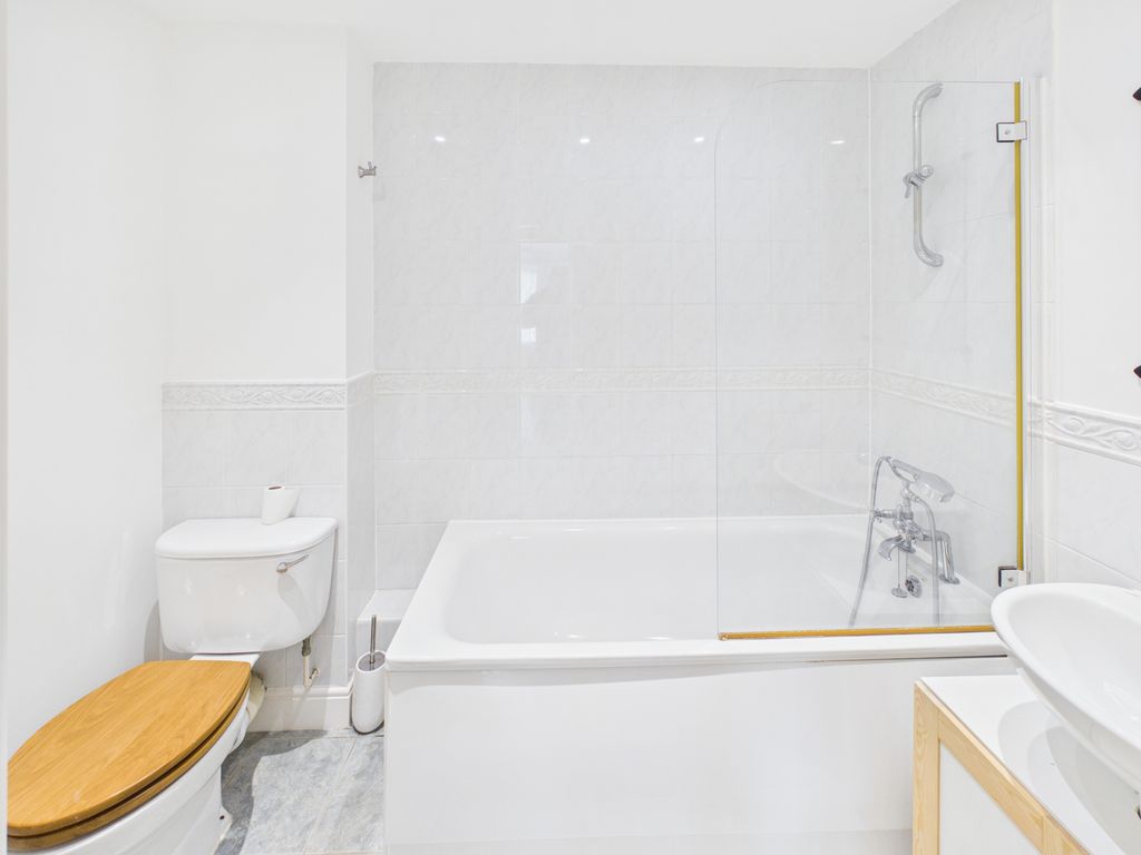 Additional image 7 of 2 bed flat for saleChandler Court, Rose Road, Southampton SO14