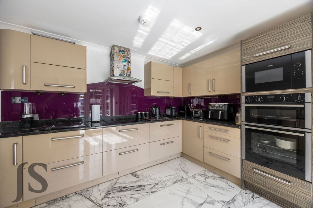Additional image 5 of 6 bed detached house for saleMill Lane, High Salvington, Worthing BN13