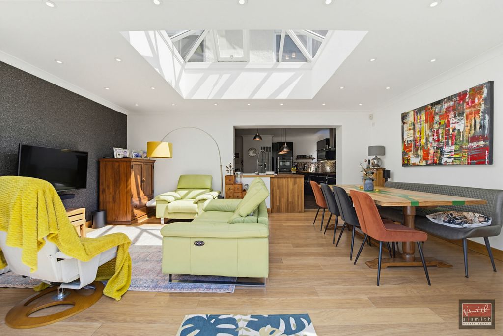 Additional image 4 of 4 bed detached house for saleFontmell Close, Ashford TW15