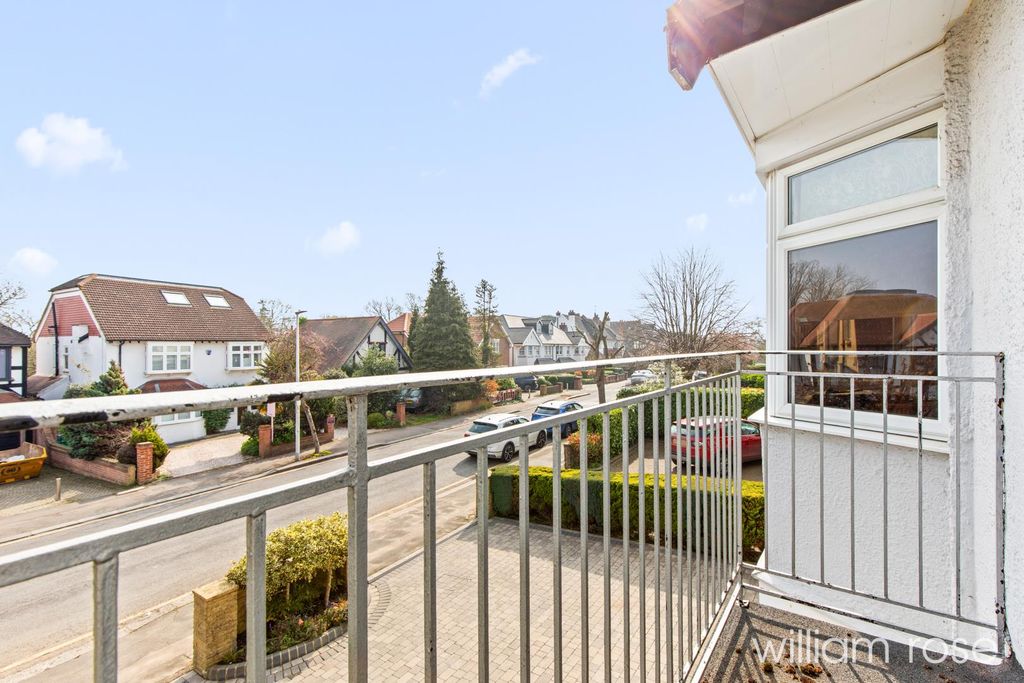 Additional image 25 of 7 bed semi-detached house for saleKings Avenue, Woodford Green IG8