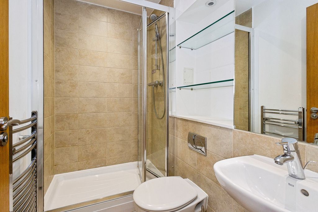 Additional image 4 of 2 bed flat for saleHamburg House, Portsmouth PO1