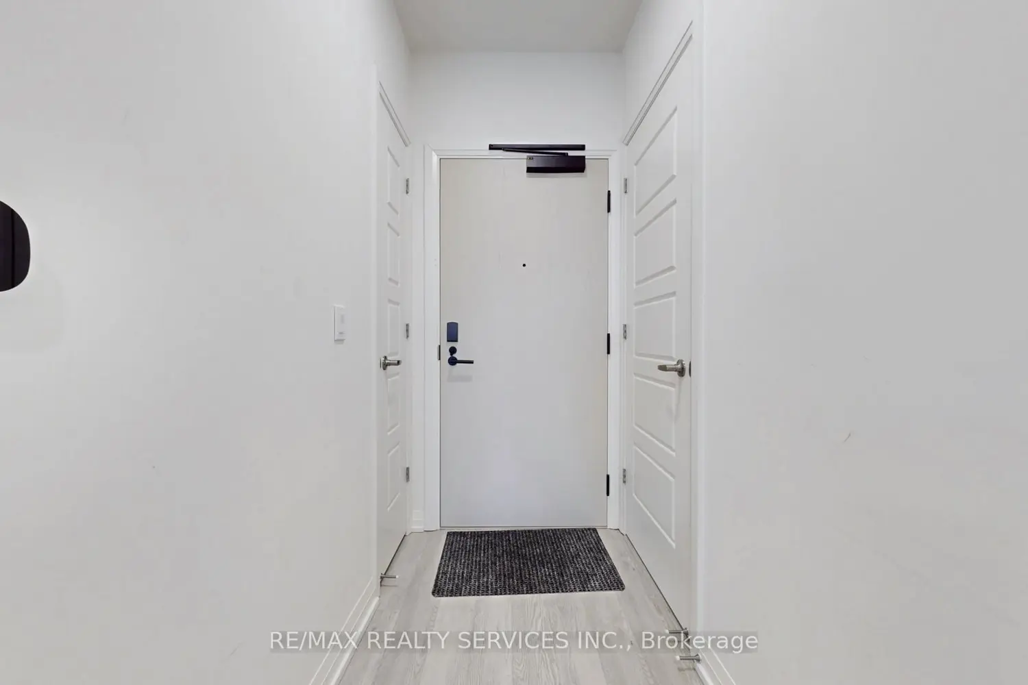 Additional image 4 of 1415 Dundas Street 610