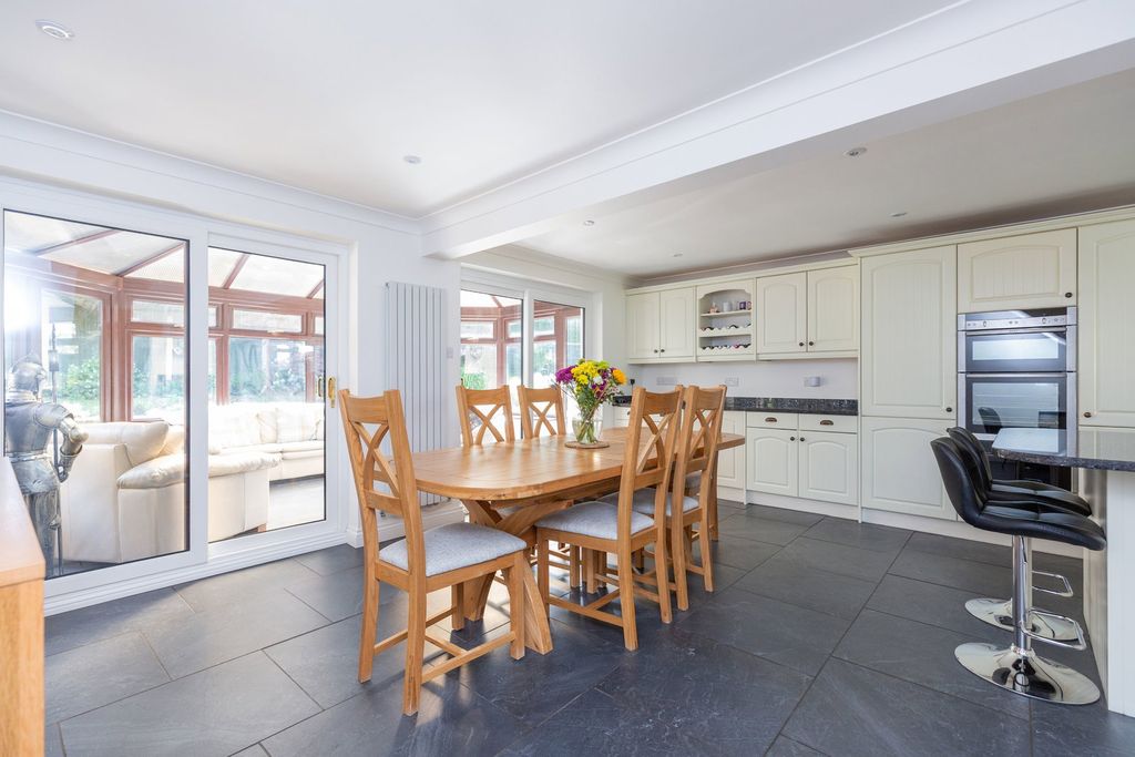 Additional image 10 of 5 bed detached house for saleParcroft Gardens, Yeovil BA20