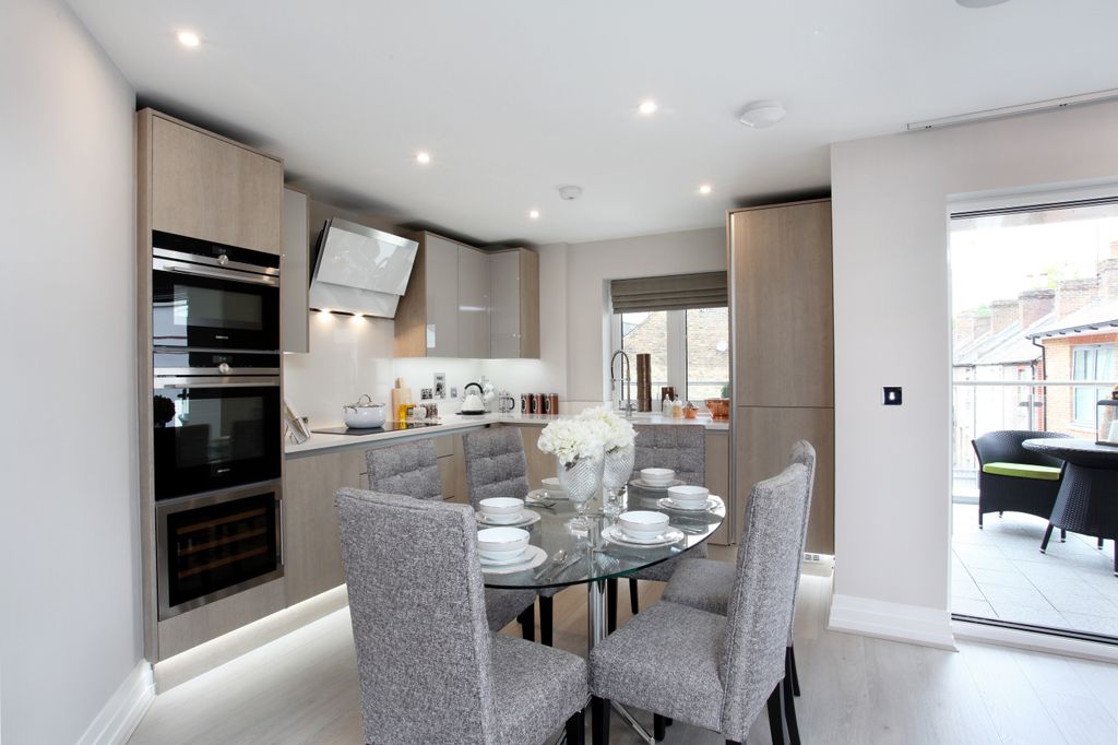 Additional image 3 of 2 bed flat for saleBridgewater Terrace, Windsor SL4
