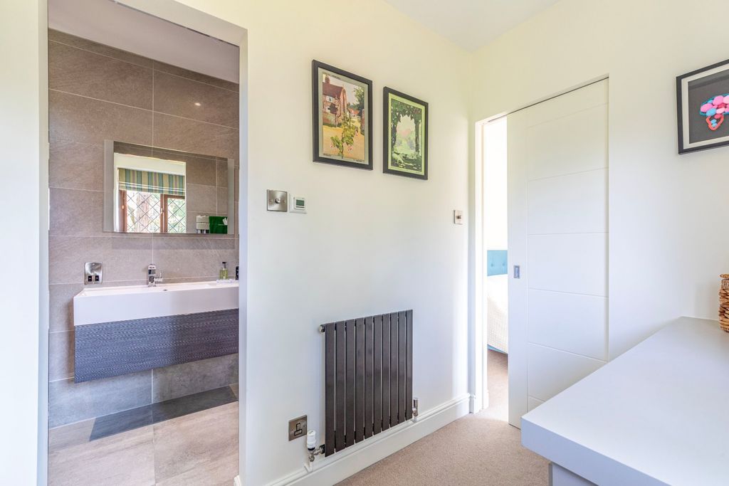 Additional image 27 of 5 bed detached house for salePyrford, Surrey GU22