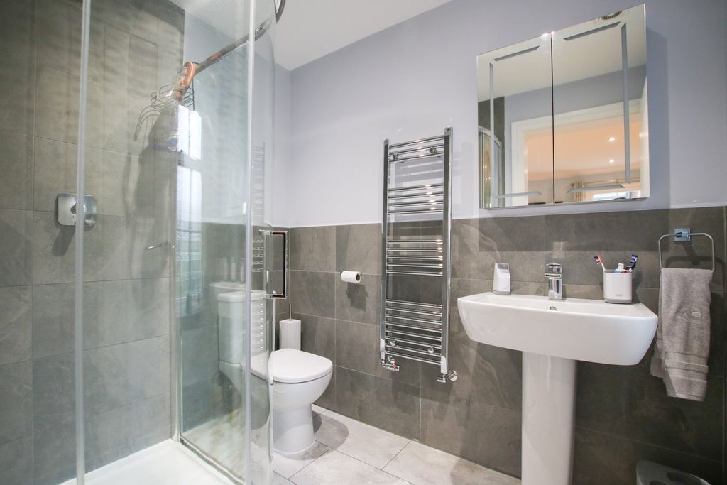 Additional image 25 of 5 bed detached house for saleMilton Road, Wokingham RG40