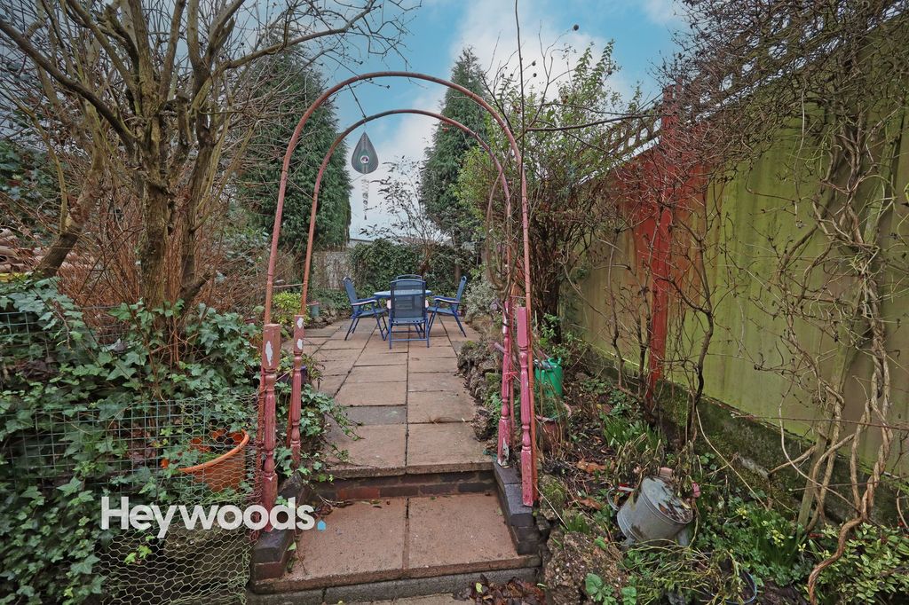 Additional image 37 of 2 bed flat for saleHanbridge Avenue, Bradwell, Newcastle Under Lyme ST5