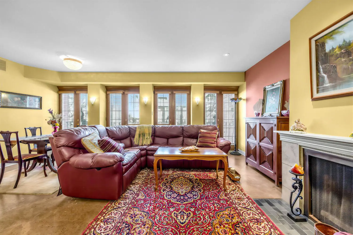 Additional image 5 of 8 Hawthorn Avenue 202