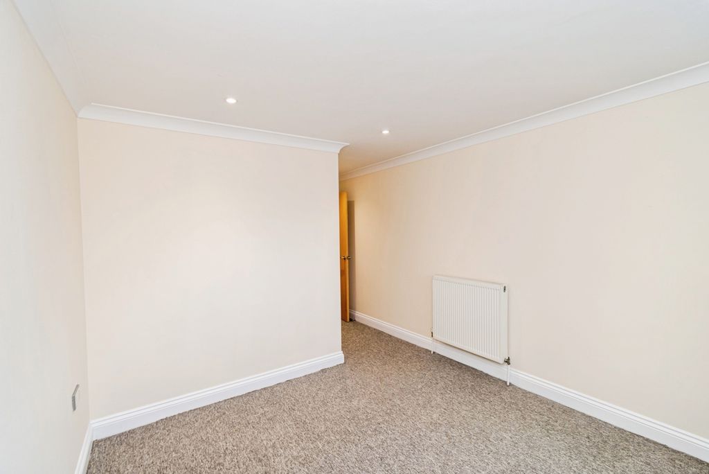 Additional image 12 of 2 bed flat for saleWinchester Road, Southampton, Hampshire SO16