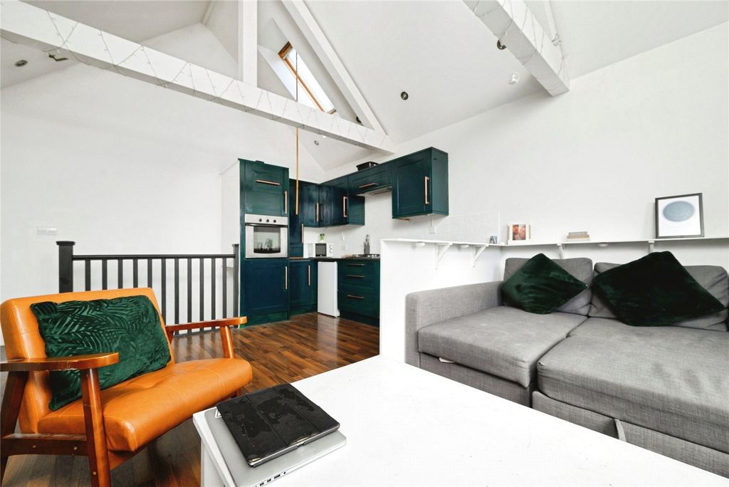 Additional image 10 of 1 bed property for saleGladys Avenue, Portsmouth, Hampshire PO2