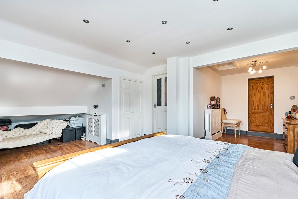 Additional image 15 of 4 bed detached house for saleStourbridge Road, Penn, Wolverhampton WV4