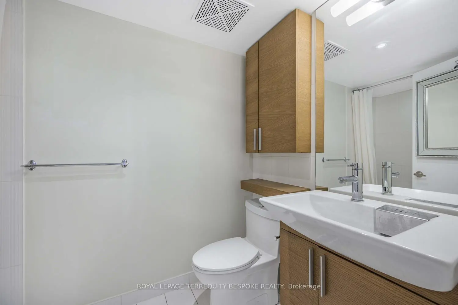 Additional image 11 of 25 Capreol Court 2102