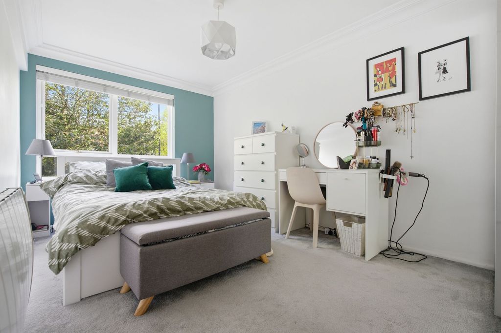 Additional image 5 of 2 bed flat for saleOsborne Road, Windsor SL4