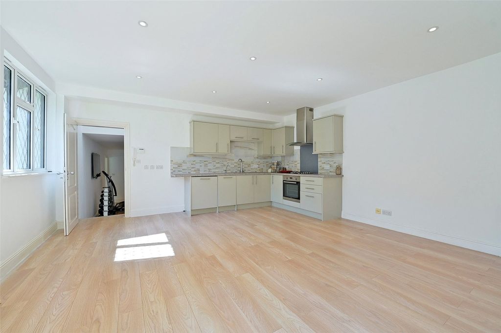 Additional image 14 of 8 bed detached house for saleSt. Leonards Hill, Windsor, Berkshire SL4