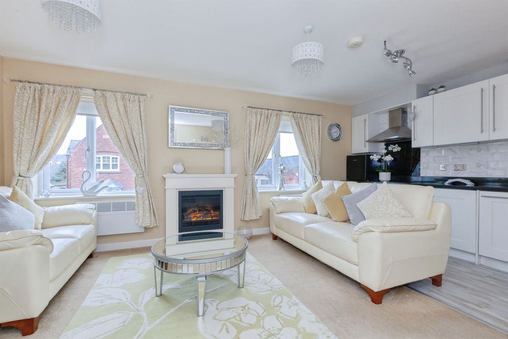 Additional image 7 of 2 bed flat for saleSycamore Street, Blaby, Leicester LE8