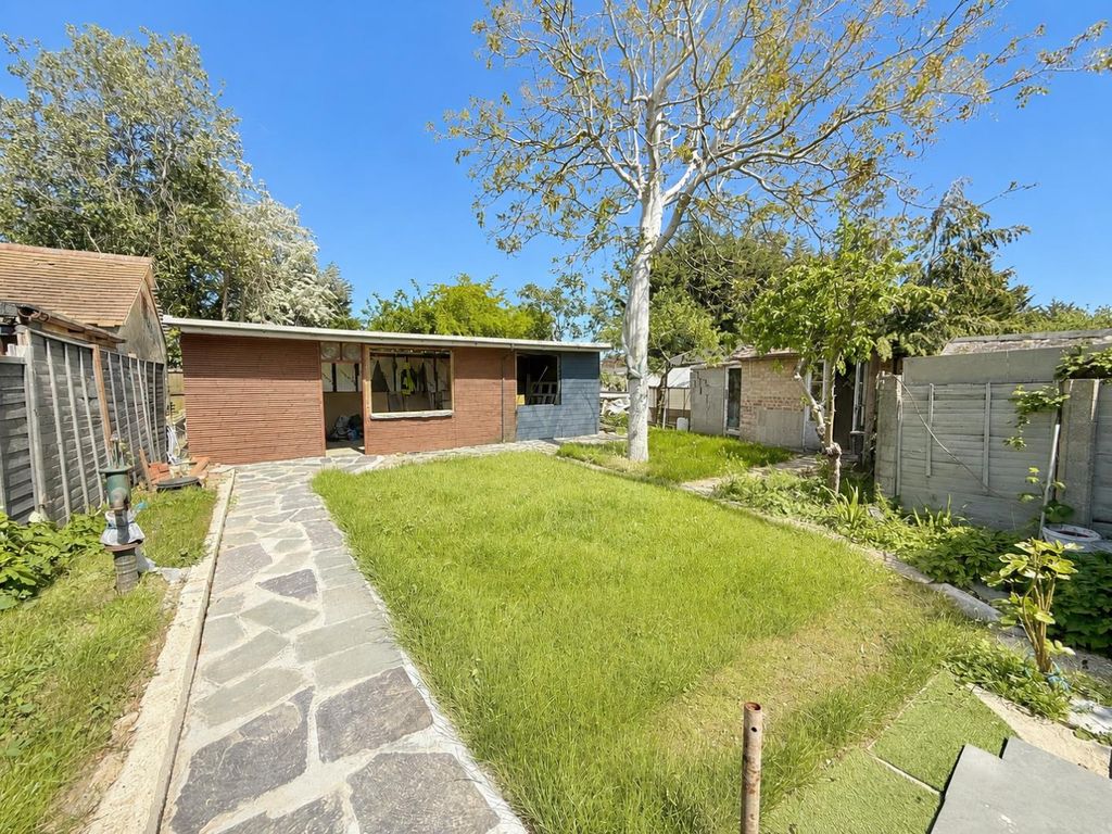 Additional image 6 of 5 bed detached bungalow for saleFeltham Hill Road, Ashford TW15