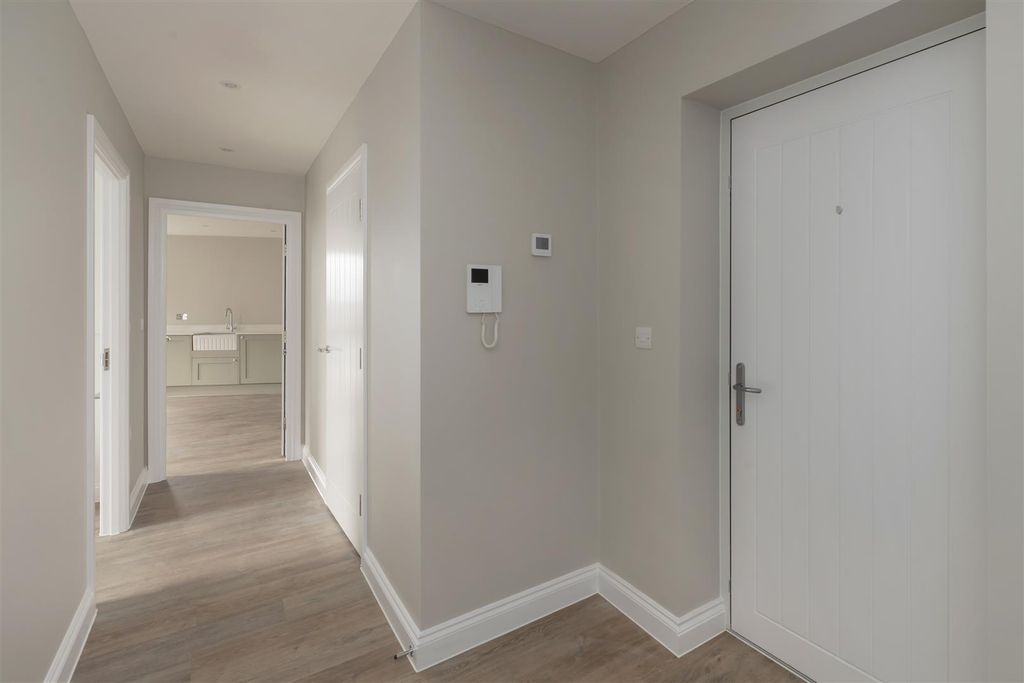Additional image 14 of 2 bed flat for saleBeach Walk, Whitstable CT5