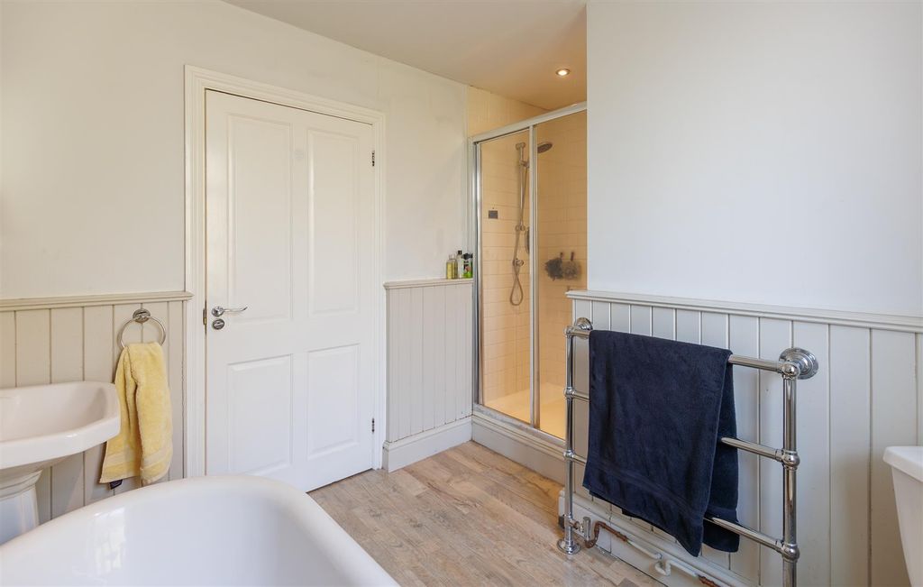 Additional image 20 of 6 bed detached house for saleCarisbrooke, Isle Of Wight PO30