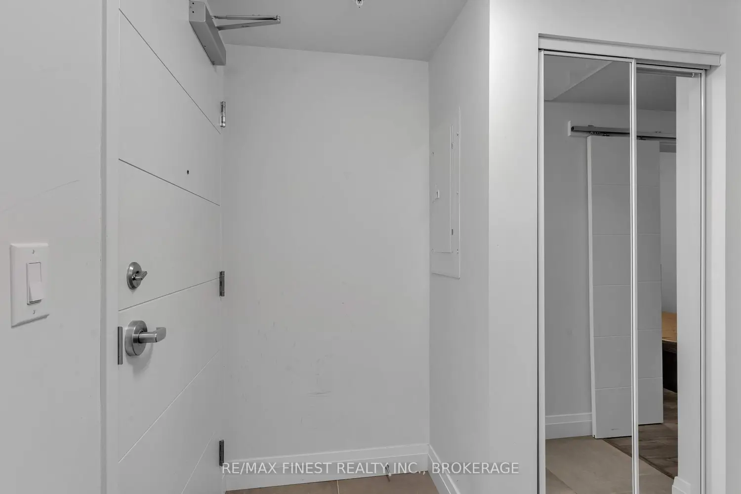 Additional image 6 of 652 Princess Street 340