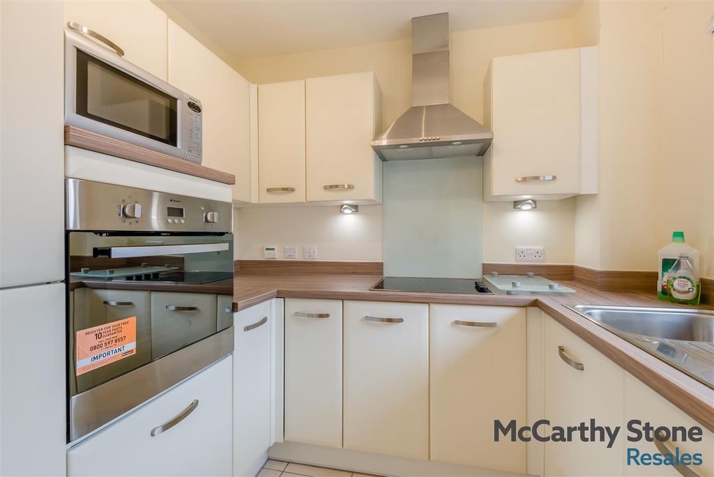 Additional image 3 of 2 bed flat for saleFrancis Court, Barbourne Road, Worcester WR1