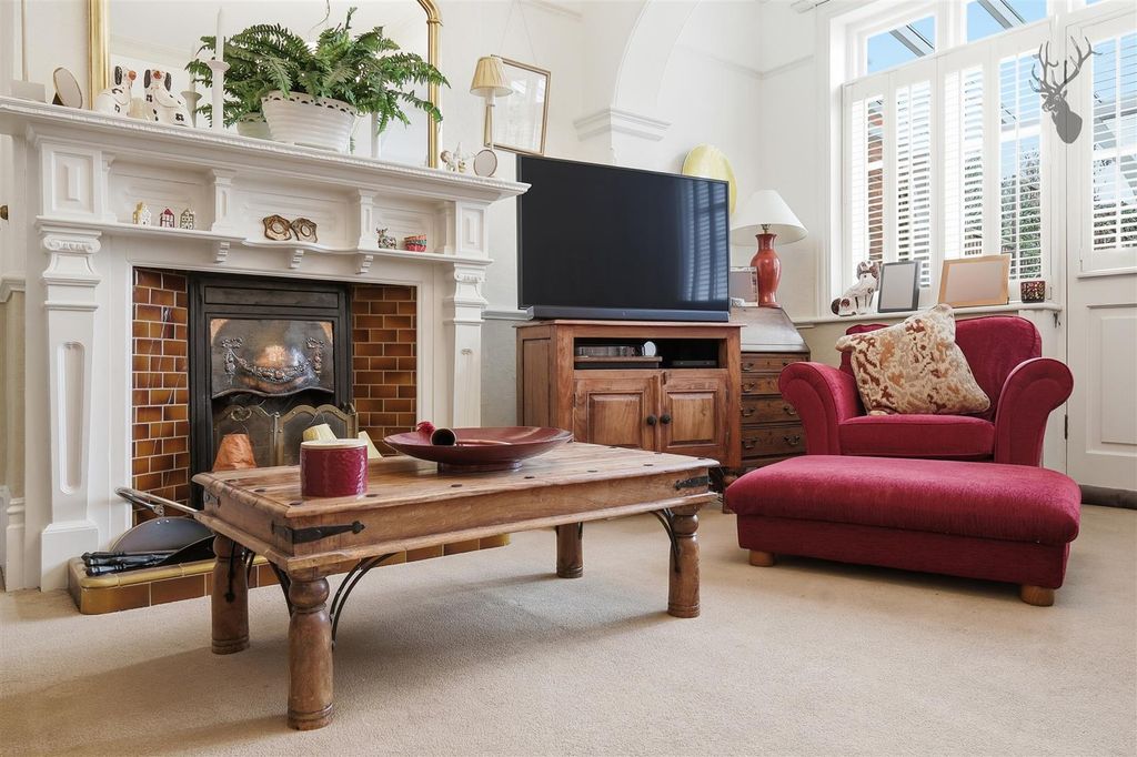Additional image 8 of 5 bed semi-detached house for saleMonkhams Avenue, Woodford Green IG8