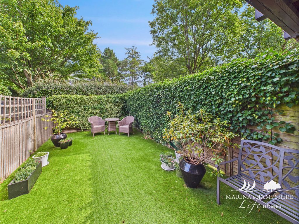 Additional image 8 of 3 bed terraced house for saleTintagel Way, Port Solent PO6