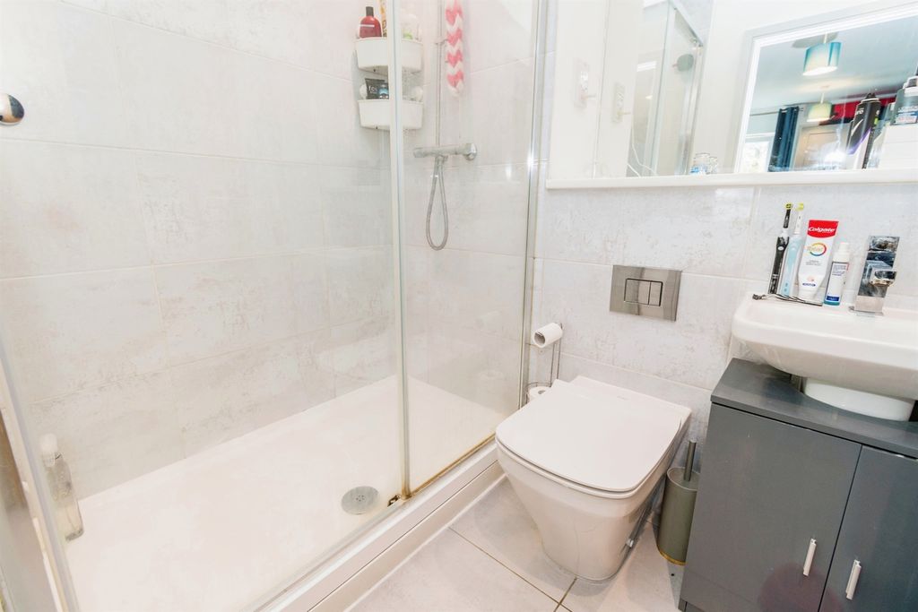 Additional image 3 of 3 bed flat for saleMeridian Way, Southampton SO14
