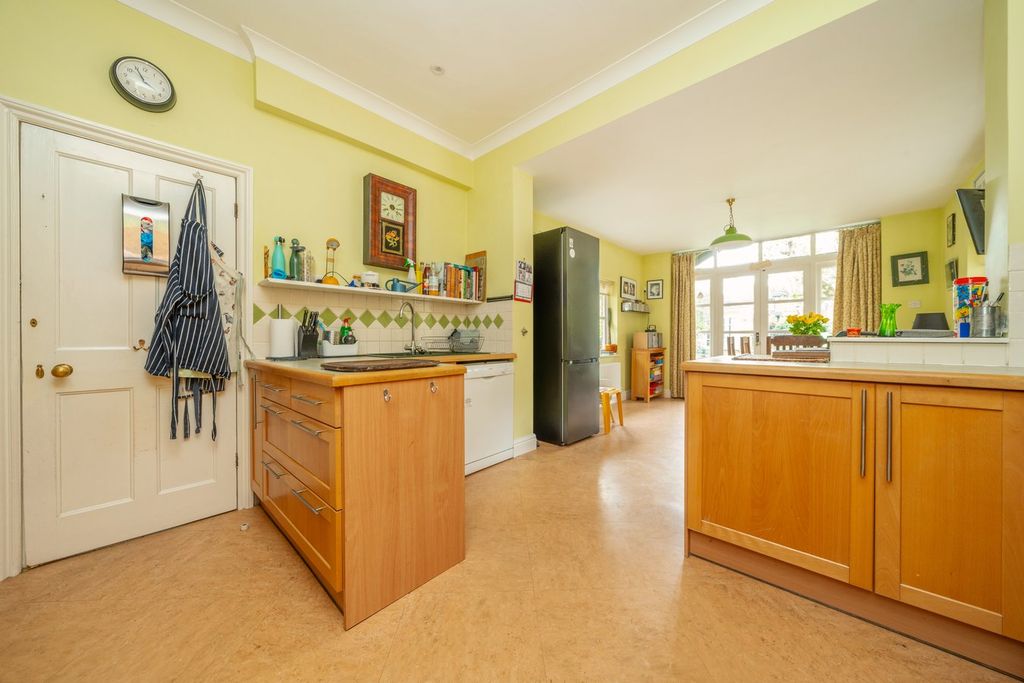 Additional image 5 of 4 bed semi-detached house for saleParkland Grove, Ashford TW15
