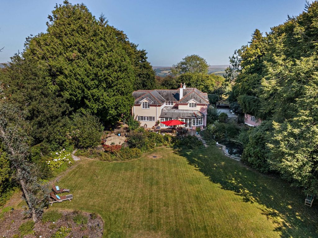 5 bed detached house for saleGolf Links Road, Yelverton, Devon PL20