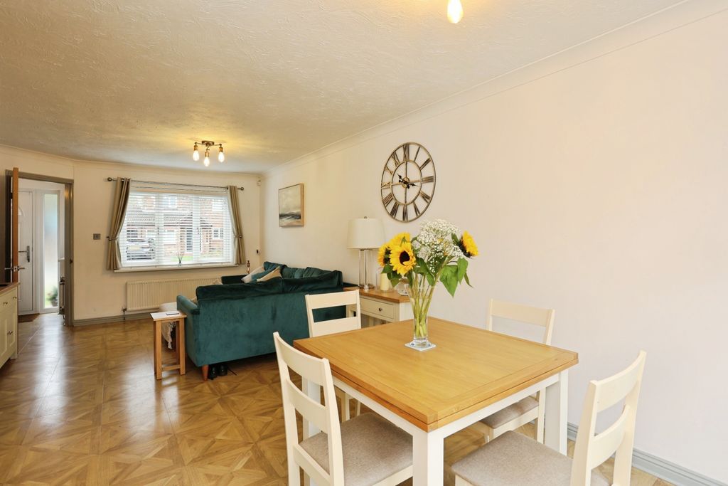 Additional image 6 of 4 bed detached house for saleHowitts Road, Nottingham NG13