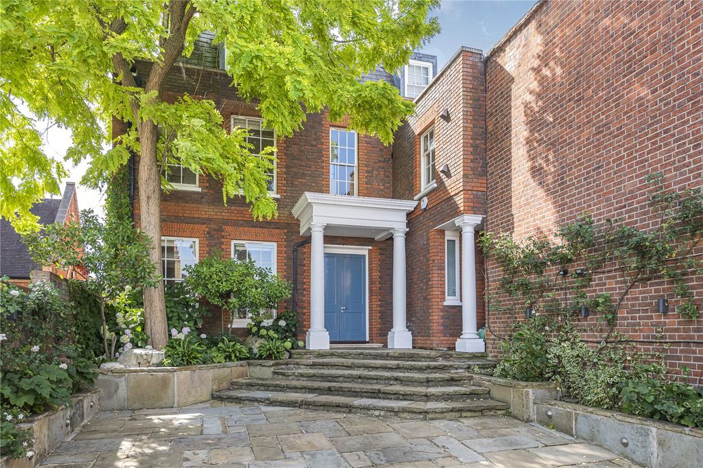 8 bed link detached house for saleOrmond Road, Richmond, Surrey TW10