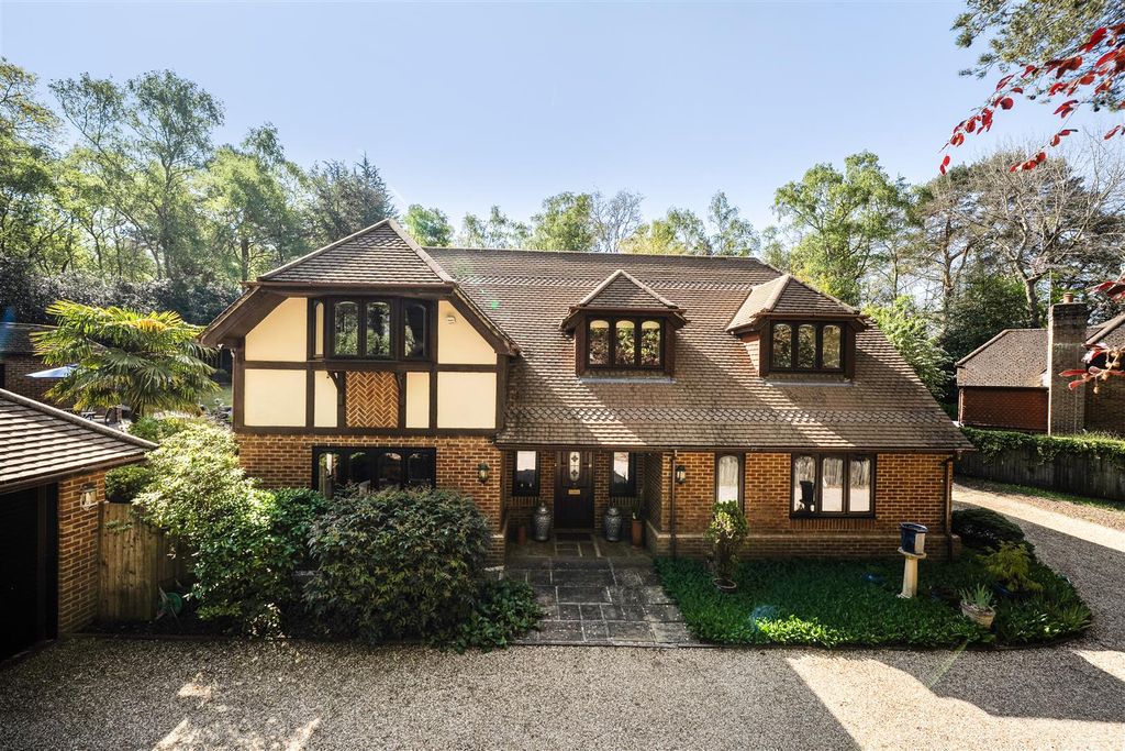 Additional image 25 of 5 bed detached house for saleWarren Lane, Finchampstead, Berkshire RG40