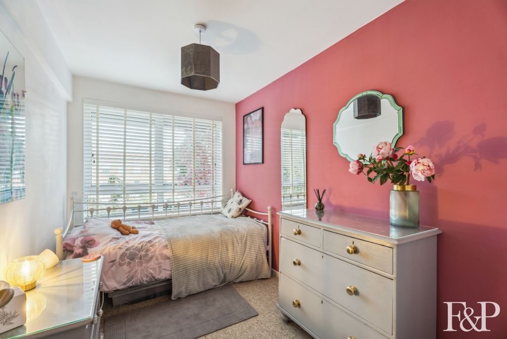 Additional image 10 of 2 bed flat for saleOsborne Road, Windsor SL4