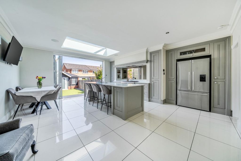 Additional image 3 of 3 bed property for saleLangstone Road, Portsmouth PO3