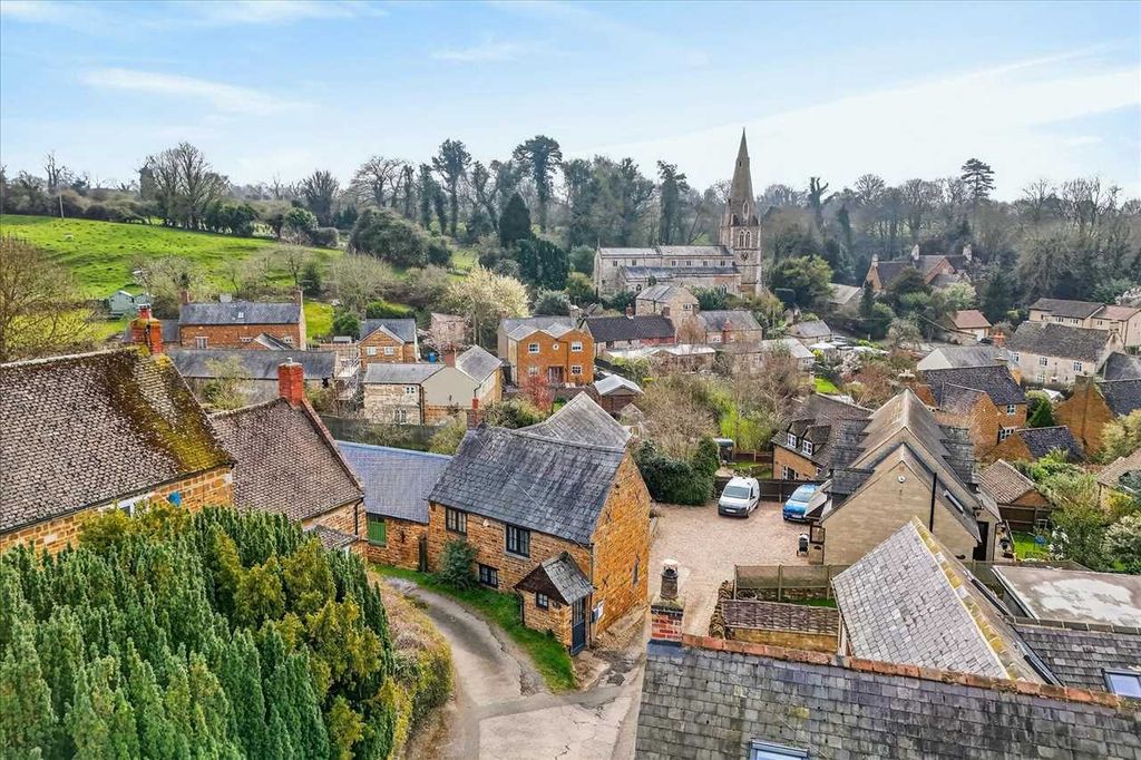 Additional image 2 of 3 bed cottage for saleWalnut Tree Cottage, Corby Road, Cottingham LE16