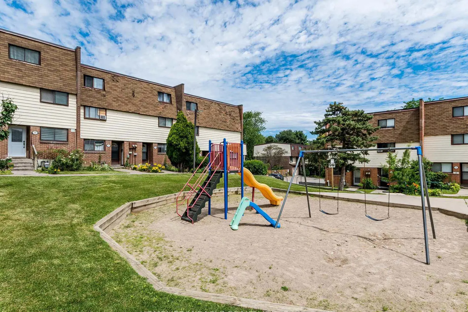 Additional image 17 of 180 Mississauga Valley Boulevard 124
