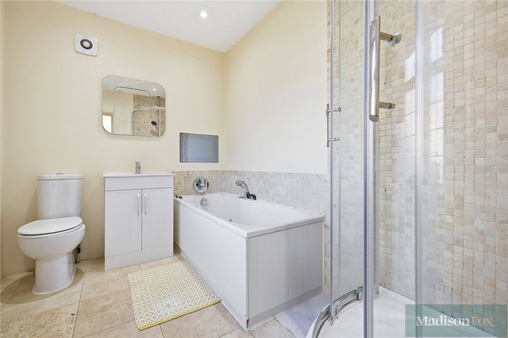 Additional image 18 of 4 bed detached house for saleKendal Close, Woodford Green IG8