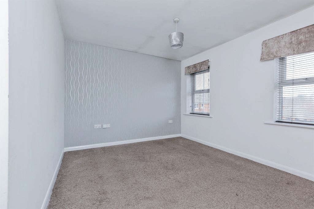 Additional image 10 of 2 bed flat for saleLoughland Close, Blaby, Leicester LE8