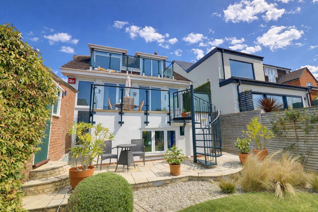 Additional image 3 of 3 bed detached house for saleBlake Road, Drayton, Portsmouth PO6