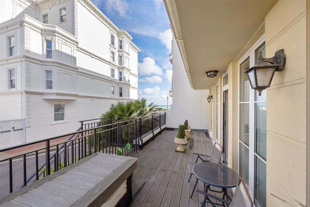 Additional image 18 of 2 bed flat for saleSteyne Gardens, Worthing BN11
