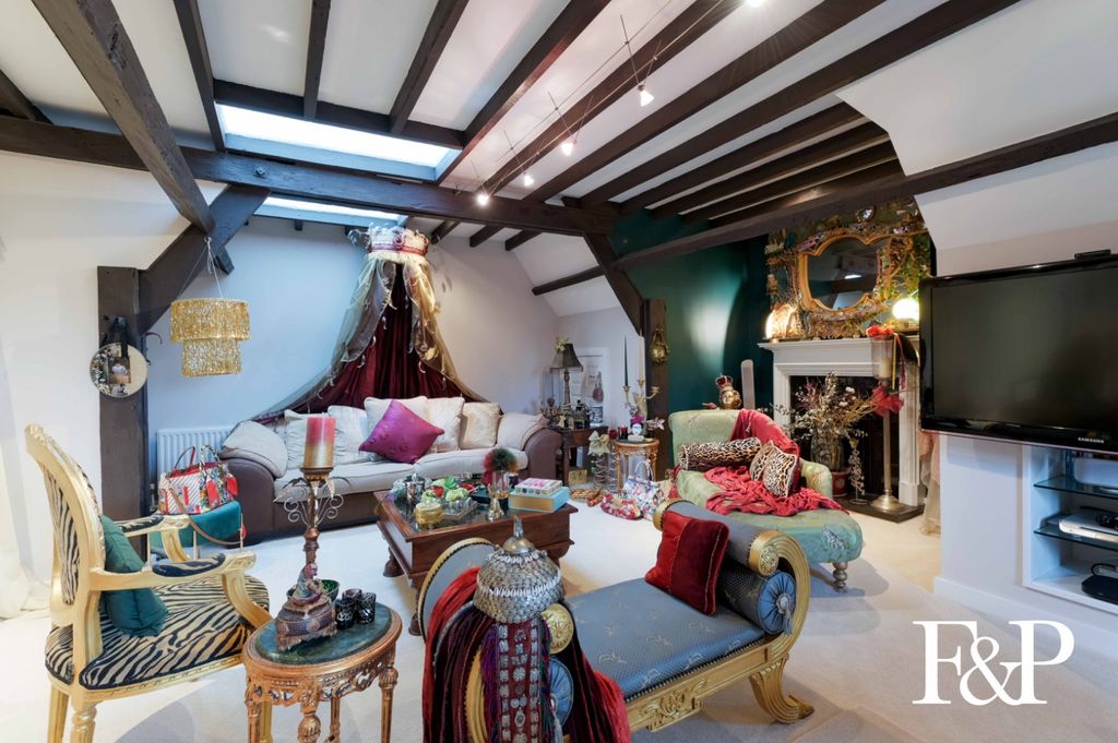 Additional image 5 of 3 bed flat for saleLongbourn, Windsor SL4