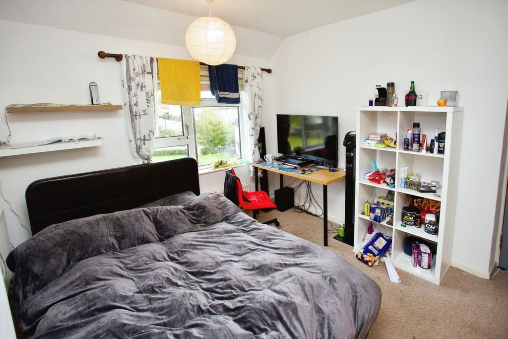 Additional image 9 of 3 bed semi-detached house for saleDefender Walk, Southampton SO19