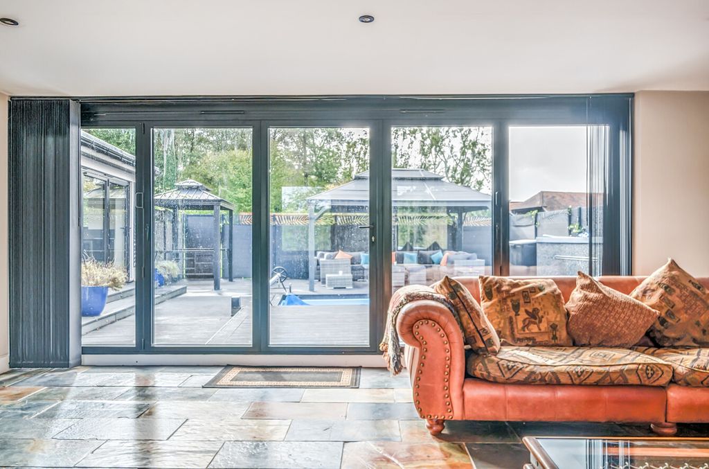 Additional image 8 of 6 bed detached house for saleJubilee Road, Finchampstead, Wokingham RG40