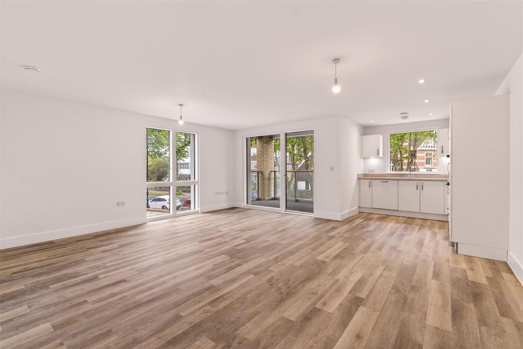 Additional image 2 of 2 bed flat for sale35 Lindfield Place, Worthing BN11