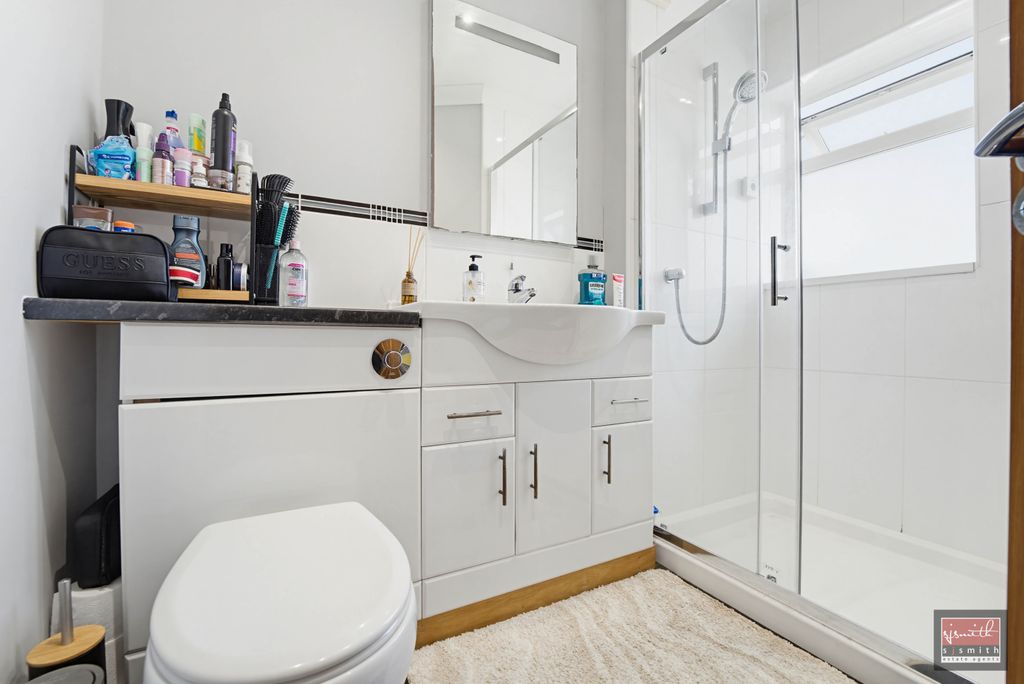 Additional image 24 of 4 bed detached house for saleFontmell Close, Ashford TW15