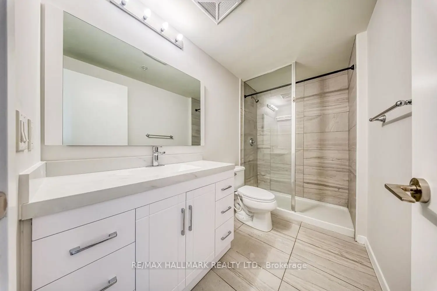 Additional image 8 of 3237 Bayview Avenue 302