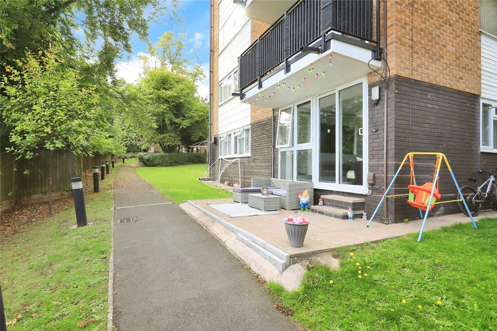 Additional image 8 of 2 bed flat for saleBromfield Court, Mount Road, Tettenhall Wood, Wolverhampton WV6