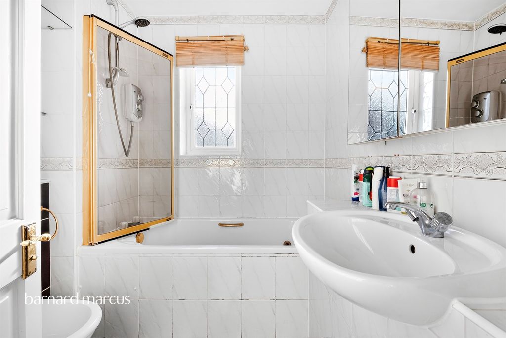 Additional image 13 of 4 bed detached house for saleCleveland Gardens, Worcester Park KT4