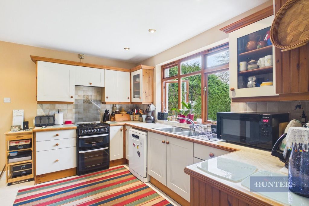 Additional image 5 of 4 bed detached house for saleHighfield Crescent, Southampton SO17
